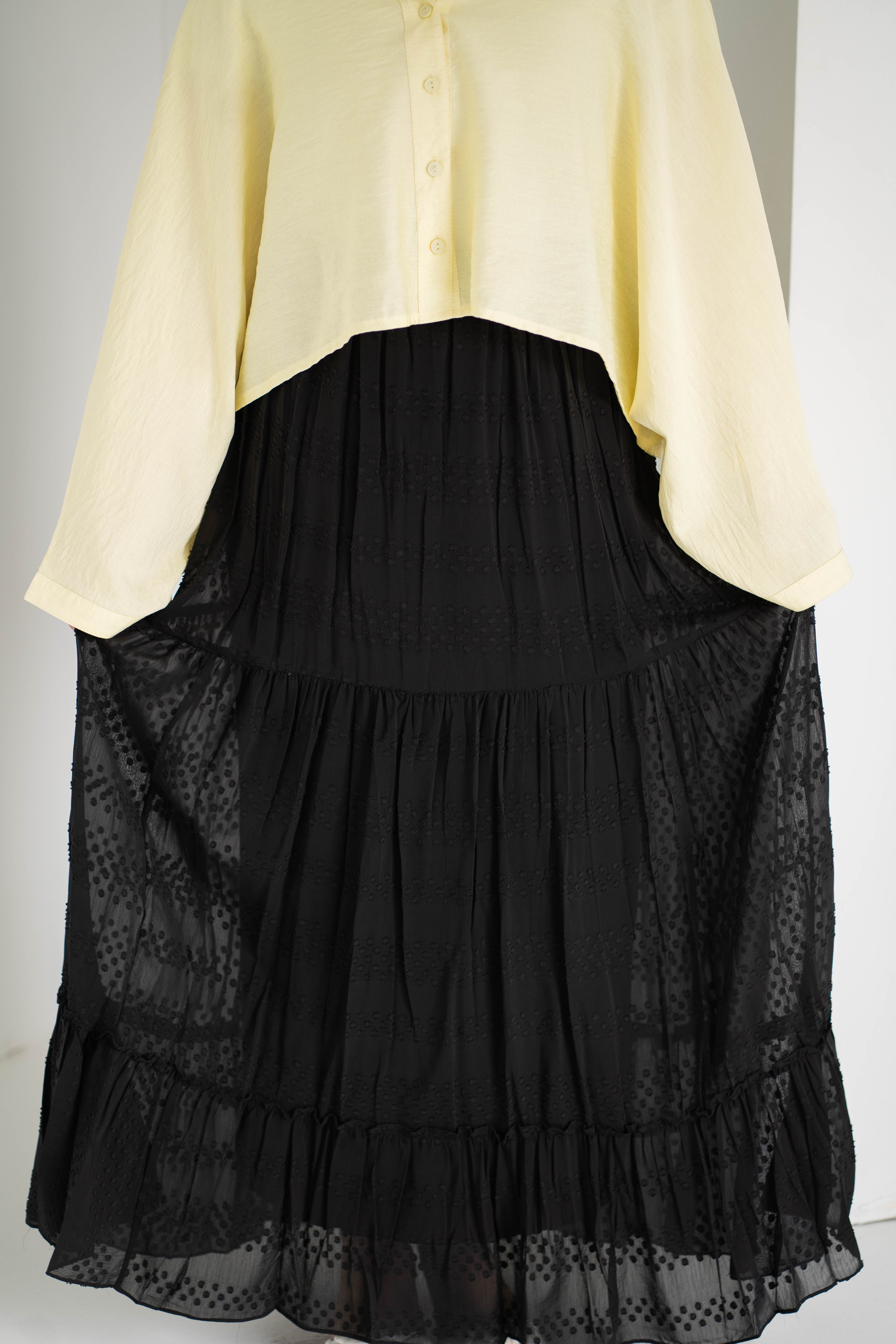 Chiffon skirt -black dots