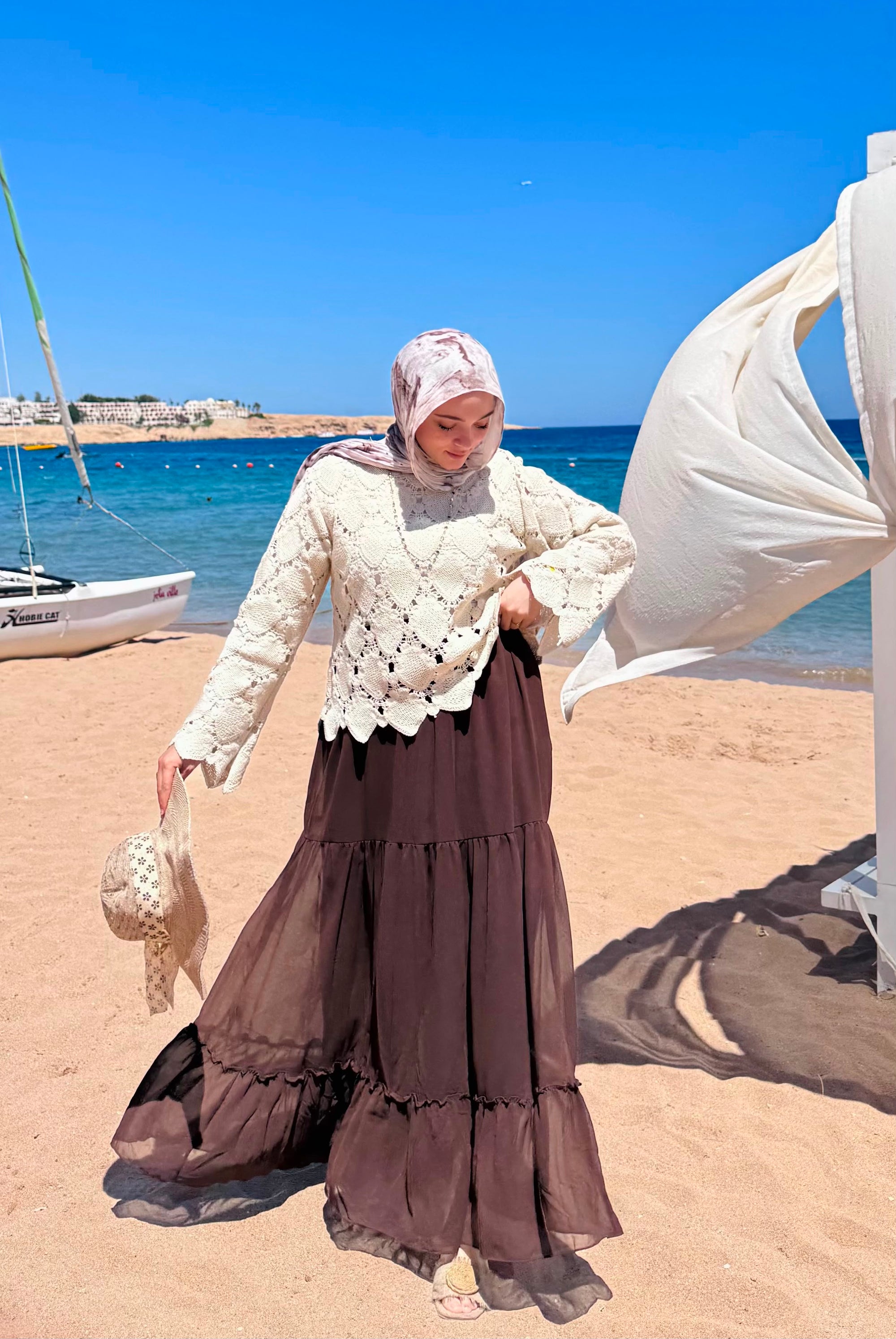 Guipure blouse beige