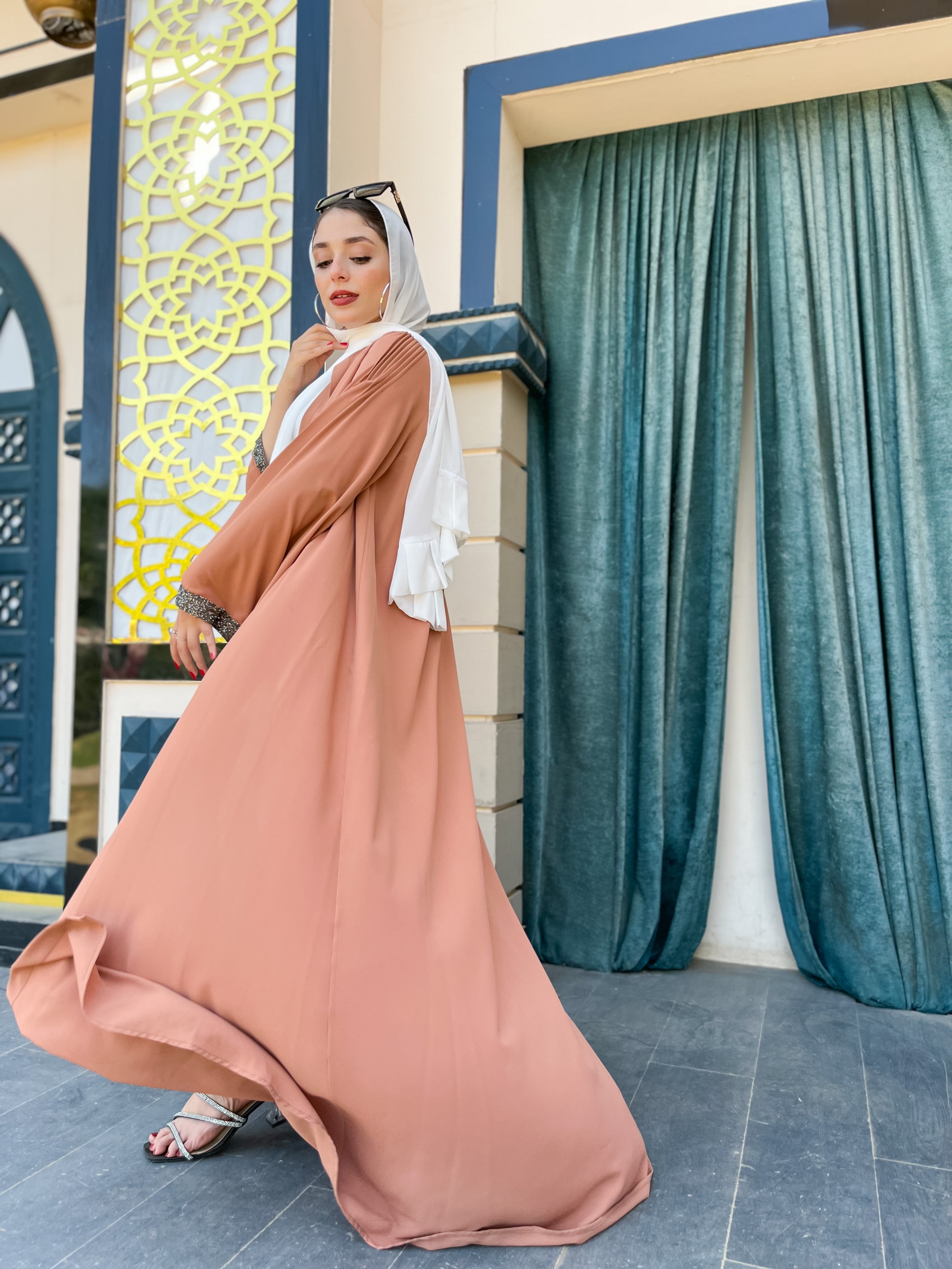 Saudi- Abaya Browen
