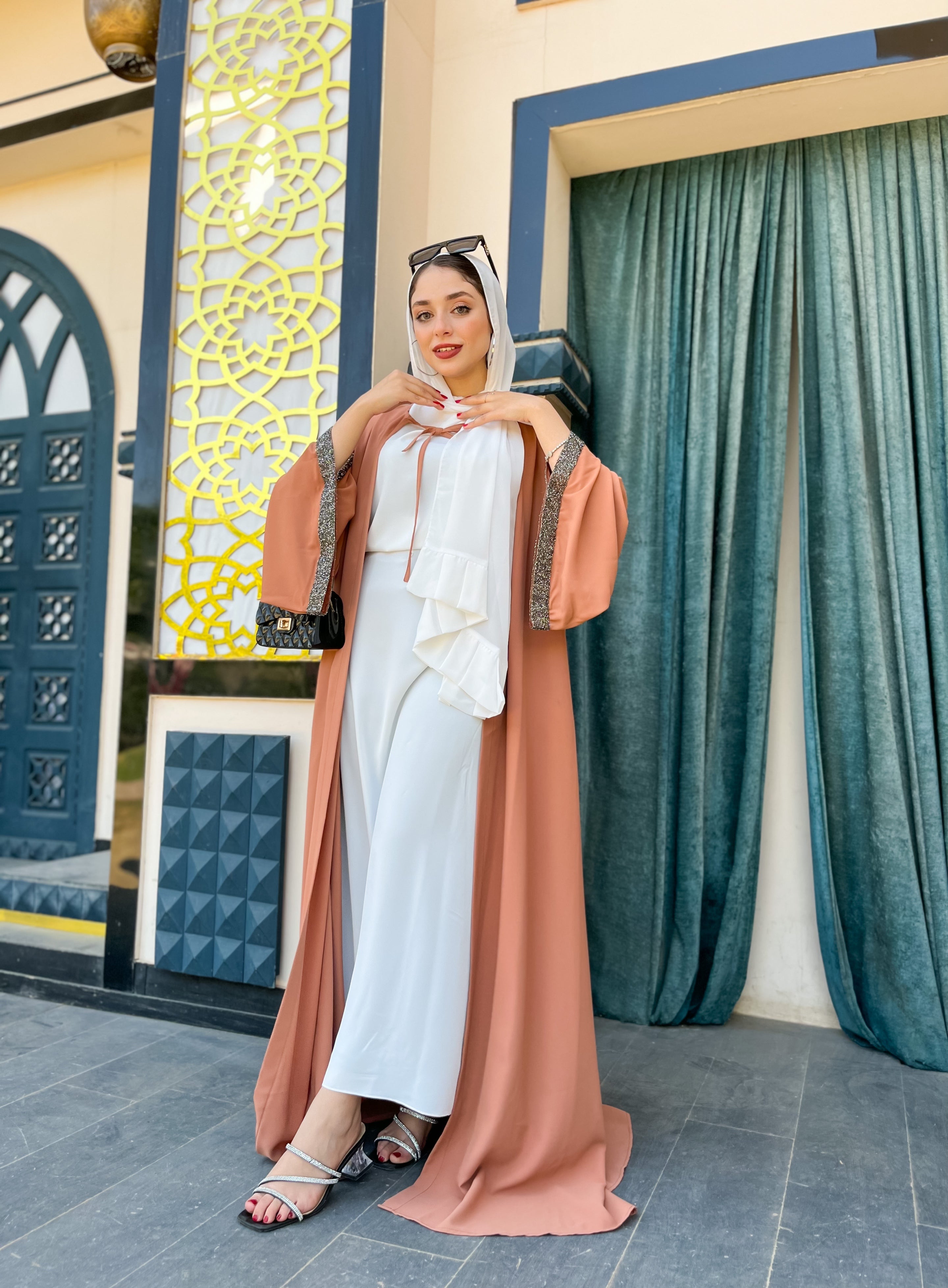 Saudi- Abaya Browen
